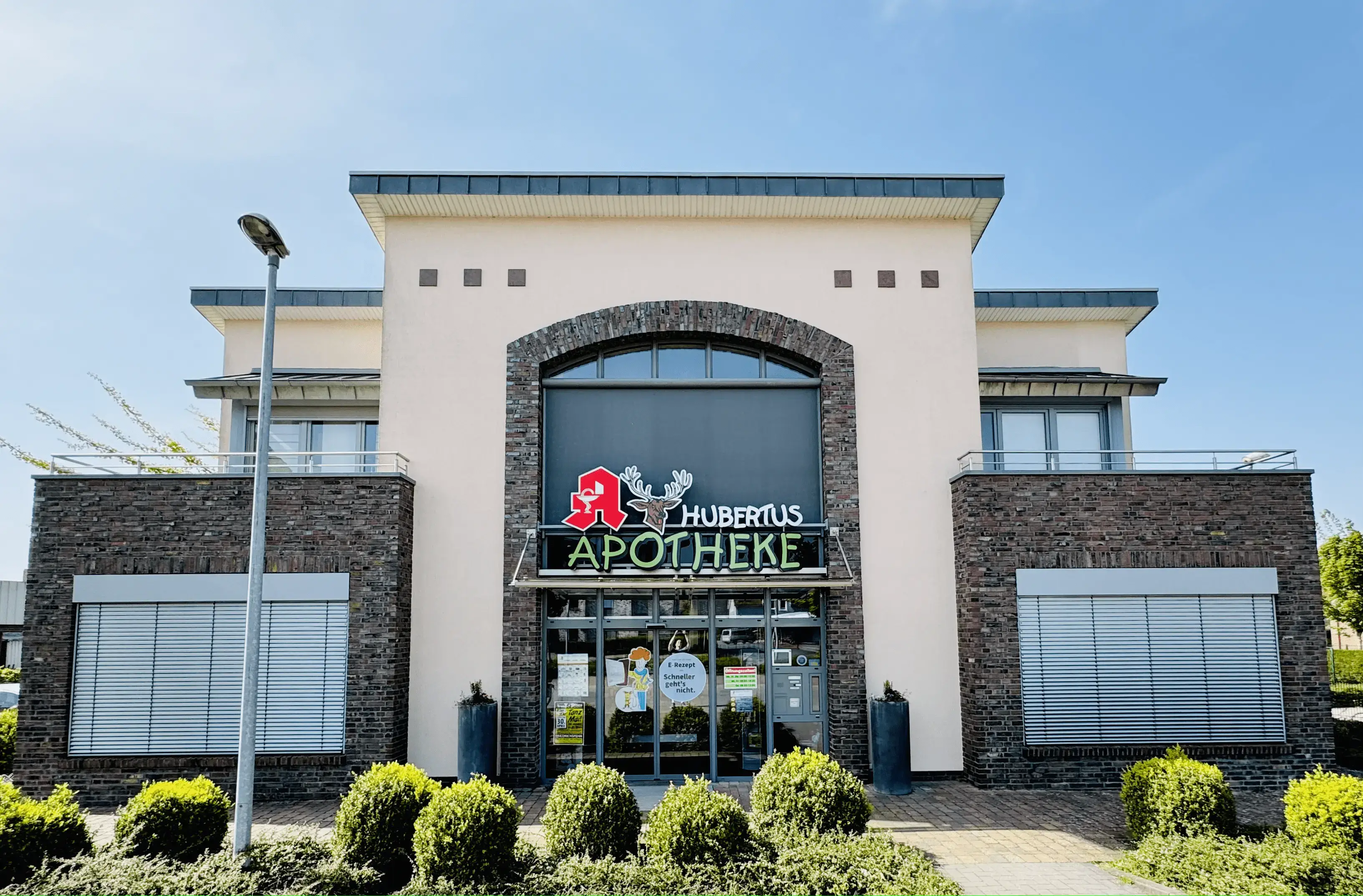 Hubertus Apotheke Aussenansicht